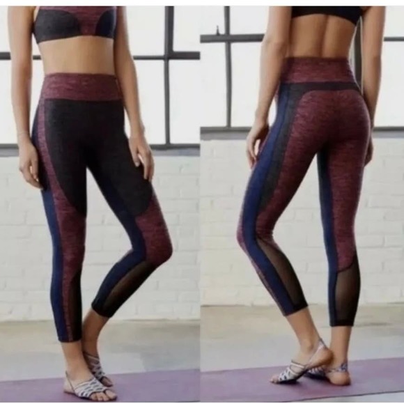 Free People Movement Dylan High rise Color Block Crop Leggings Yoga XS - Picture 1 of 11